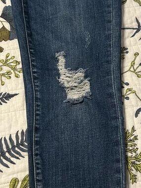 Judy Blue Dark Wash Straight Leg Jeans with Knee Distress